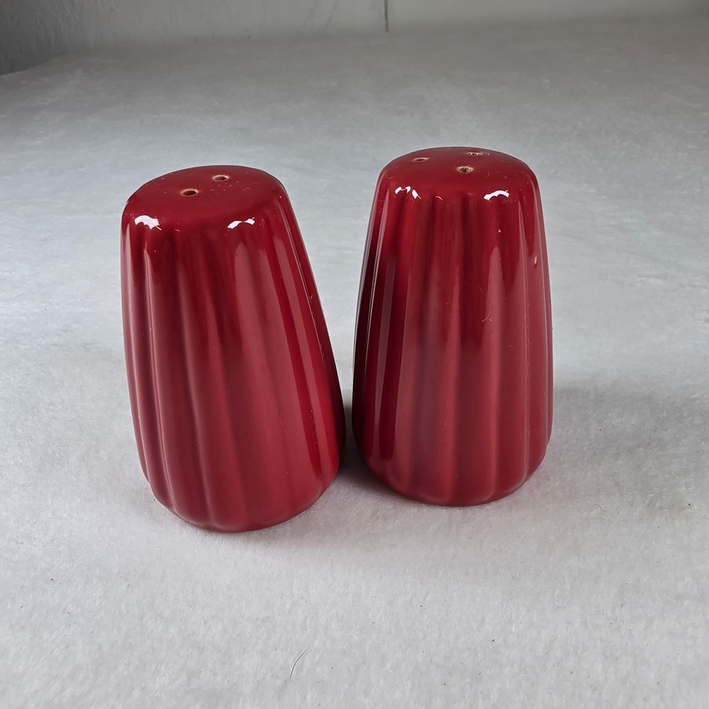 Red Ceramic Salt and Pepper Shakers Set Ribbed Fluted Glossy Tapered Design